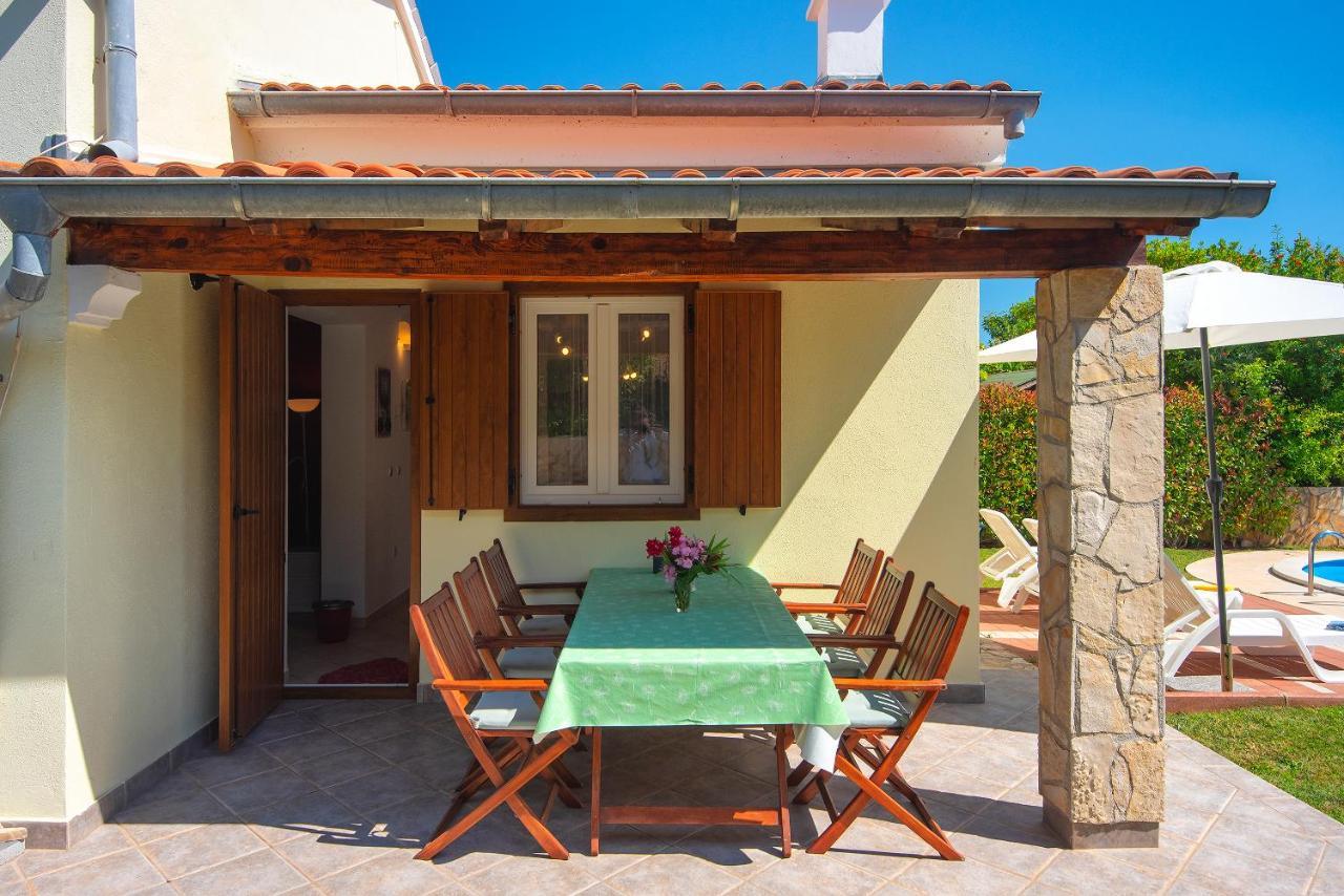 Villa Helena Banjole Bagian luar foto